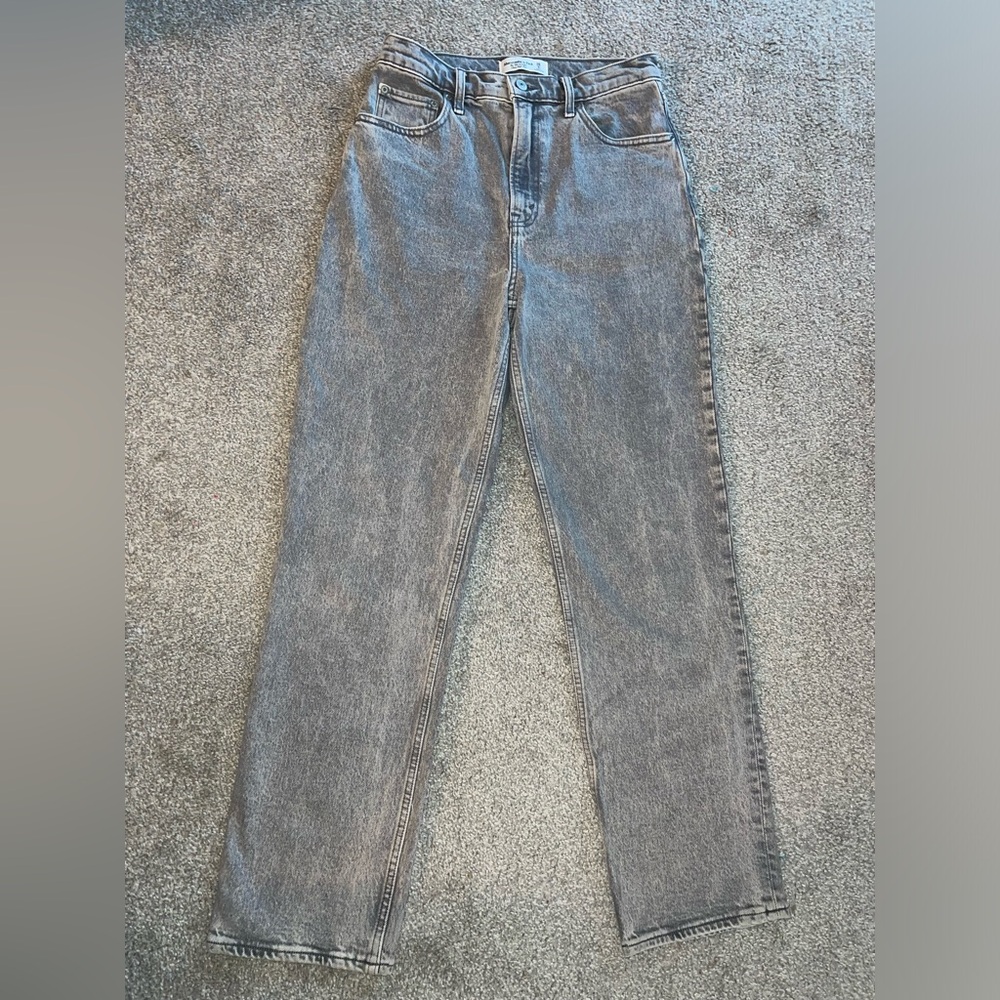 Abercrombie and Fitch The 90’s Straight Ultra High Rise Jeans